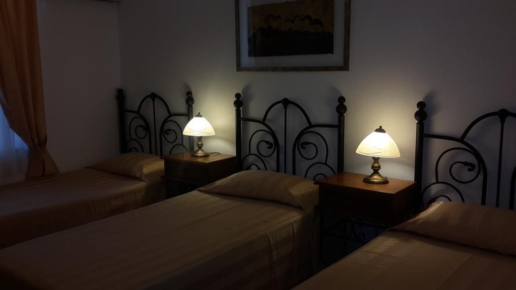 Ege Hotel Bozcaada Island Chambre photo