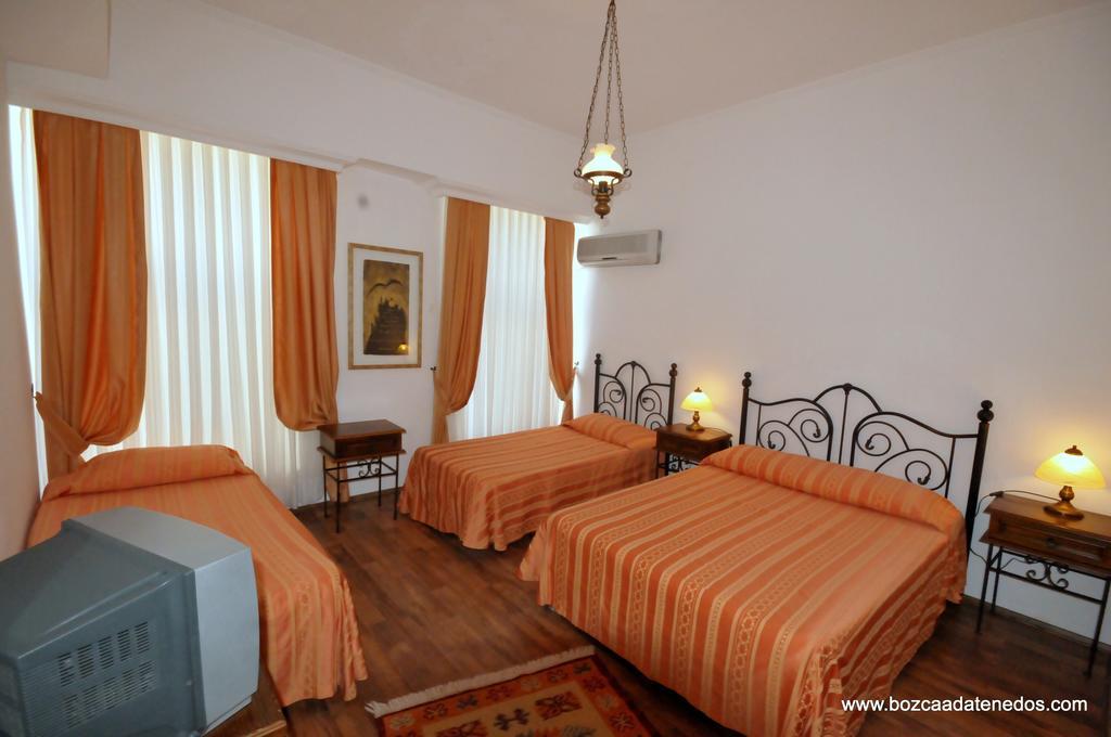 Ege Hotel Bozcaada Island Chambre photo